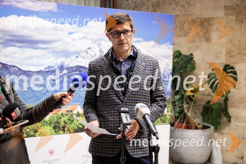  Matjaž Rakovec, župan Mestne občine KranjV Kranju prenovljena hidroelektrarna Standard