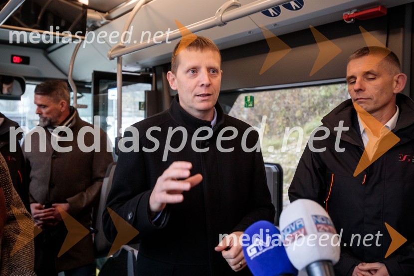  Alex Jan, direktor Gorenjskih elektrarn; dr. Ivan Šmon, predsednik uprave Elektro GorenjskaV Kranju prenovljena hidroelektrarna Standard