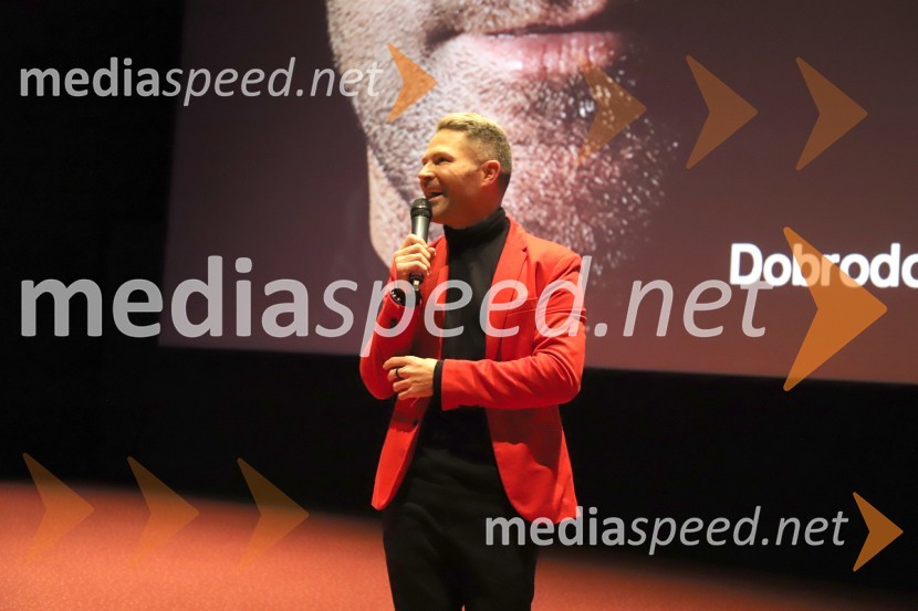  Sebastian Podgornik, pevec in plesalec20 let spominov, VIP premiera dokumentarnega filma o plesni šoli Sebastian