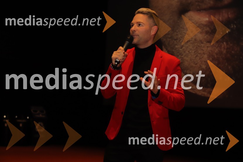  Sebastian Podgornik, pevec in plesalec20 let spominov, VIP premiera dokumentarnega filma o plesni šoli Sebastian