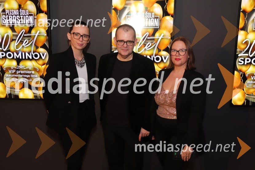  Ksenija Arzenšek, pomočnica direktorja MARIBOX;  Alan Kavčič, predstavnik za odnose z javnostmi SNG Maribor;  ... 20 let spominov, VIP premiera dokumentarnega filma o plesni šoli Sebastian