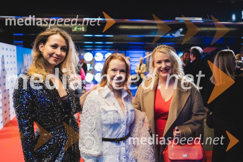  Astrid Kljun, glasbenica;  Regina Kogoj, pevka;  Danica Lovenjak, novinarka, voditeljica100-letnica blagovne znamke Colmar