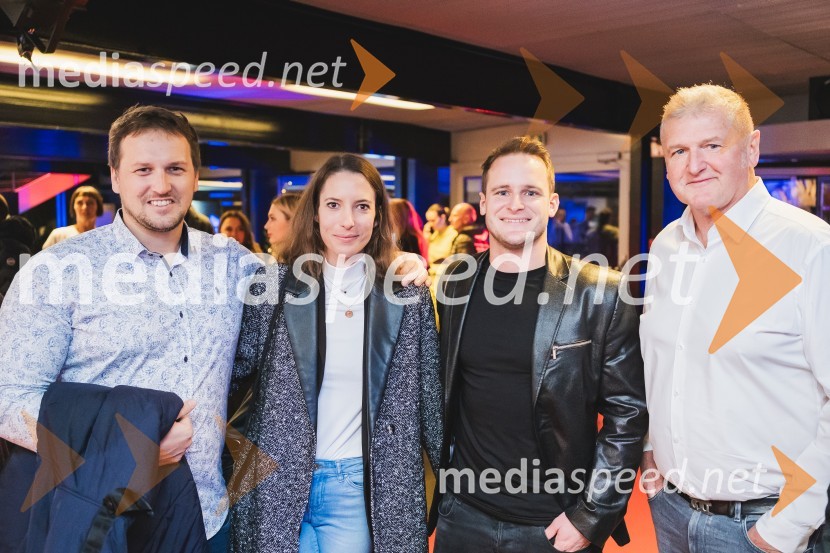  ... ;  ... ;  Tim  Mastnak, deskar na snegu ;  ... 100-letnica blagovne znamke Colmar