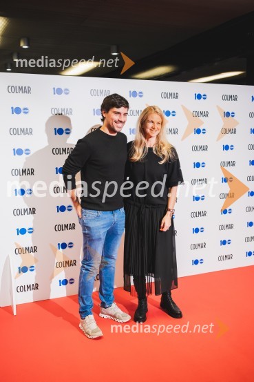  Stefano Colombo, direktor prodaje in marketinga blagovne znamke Colmar;  Špela Pretnar, nekdanja smučarka in predstavnica za odnose z javnostmi,Smučarska zveza Slovenije 100-letnica blagovne znamke Colmar