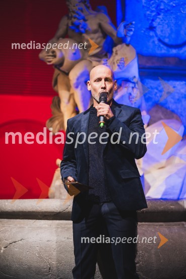  Peter Poles, televizijski voditelj100-letnica blagovne znamke Colmar