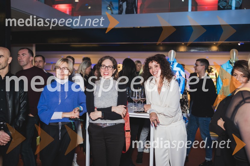  Urška Marolt;  Maša Pečar;  Metka Albreht, stilistka ter maratonka, Miss Slovenije 1993100-letnica blagovne znamke Colmar