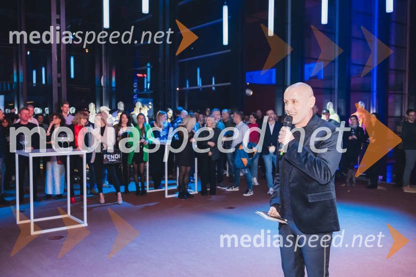  Peter Poles, televizijski voditelj100-letnica blagovne znamke Colmar