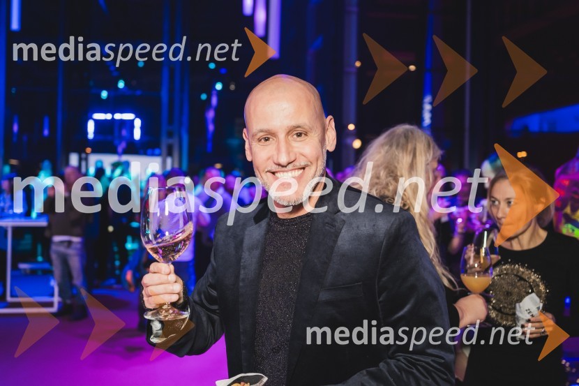  Peter Poles, televizijski voditelj100-letnica blagovne znamke Colmar