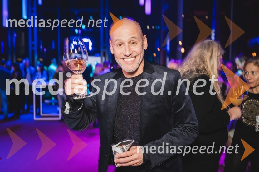  Peter Poles, televizijski voditelj100-letnica blagovne znamke Colmar