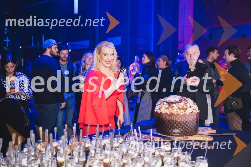  Danica Lovenjak, novinarka, voditeljica100-letnica blagovne znamke Colmar