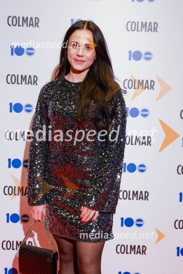  Gloria Kotnik, deskarka na snegu 100-letnica blagovne znamke Colmar