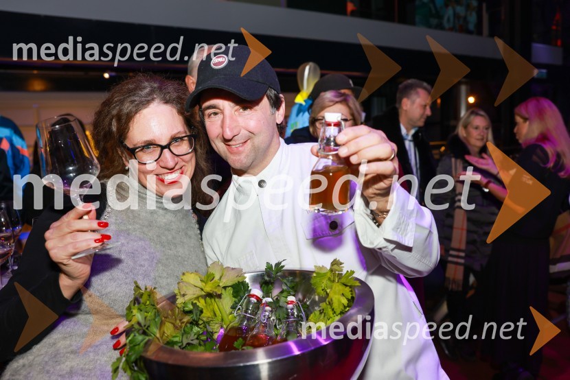  Maša Pečar;  Tomaž Kavčič, kuharski mojster, Pri Lojzetu, Zemono, podpredsednik BASS100-letnica blagovne znamke Colmar