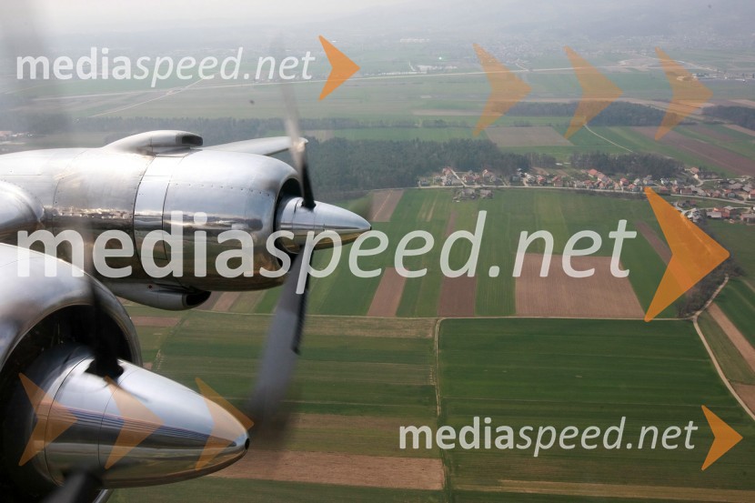 Fotografirano iz letala Douglas DC-6BMaribor in okolica iz zraka