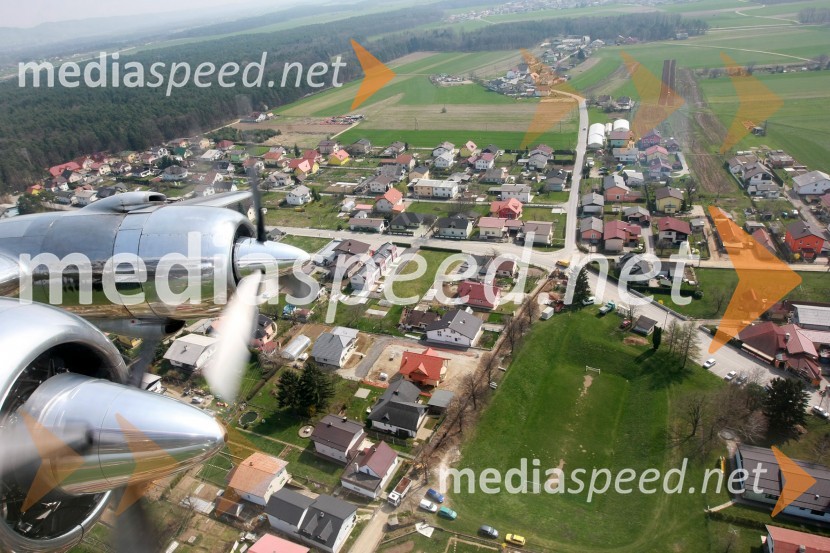 Fotografirano iz letala Douglas DC-6BMaribor in okolica iz zraka