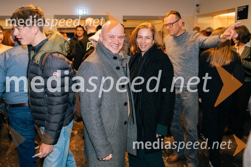  ... ;  Barbara Medvešček, igralkaParadiž, premiera v SLG Celje