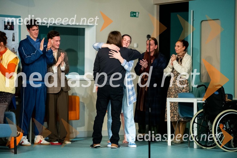  Bojan Umek, igralec;  Maša Grošelj, igralkaParadiž, premiera v SLG Celje