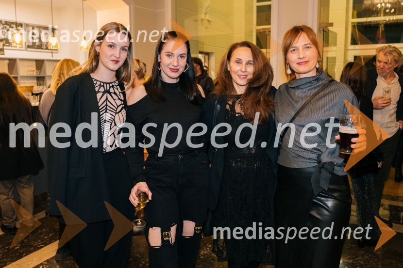  Lucija Harum, igralka, pevka;  Maša Grošelj, igralka;  Lučka Počkaj, igralka;  Tanja Potočnik, igralkaParadiž, premiera v SLG Celje