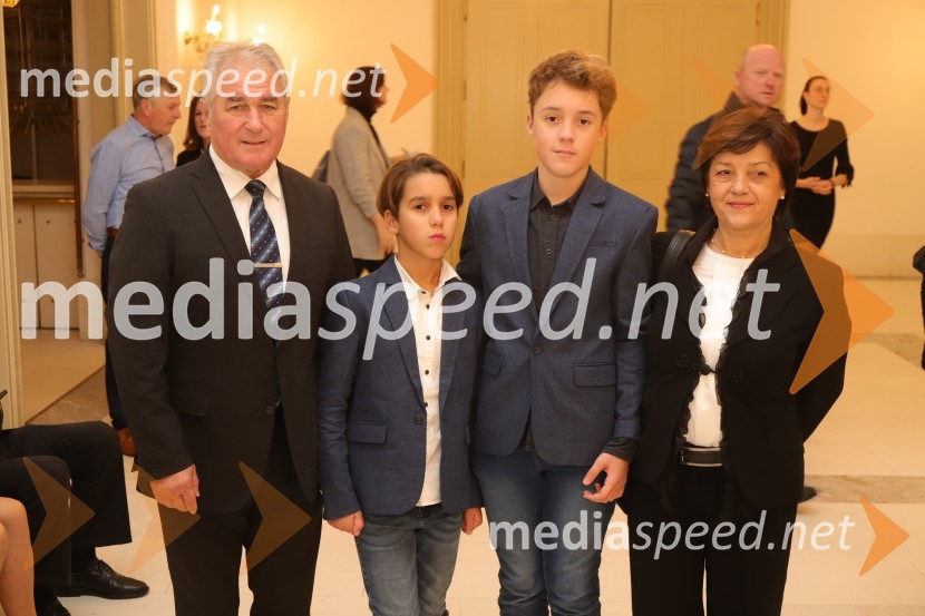 Planinska roža, premiera opere v SNG Maribor