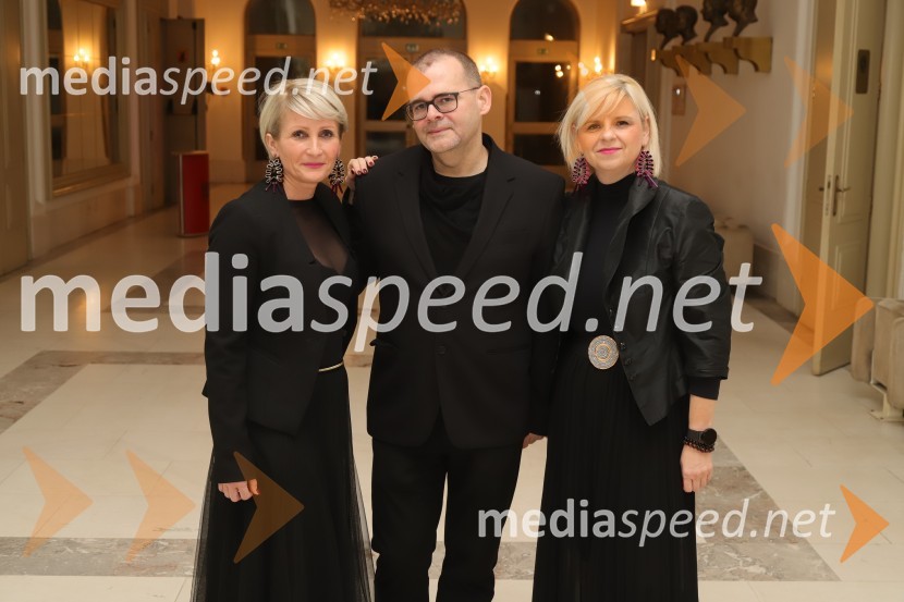  Anja  Žižek, marketing SNG Maribor;  Alan Kavčič, predstavnik za odnose z javnostmi SNG Maribor;  Darja Čižek, marketing, SNG MariborPlaninska roža, premiera opere v SNG Maribor