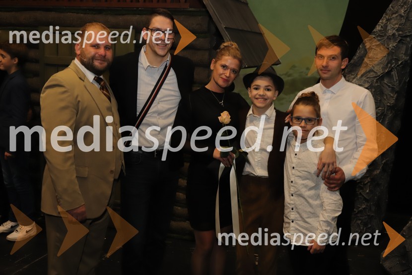  Marko Škofič, igralec, pevec;  Bogdan  Stopar, operni solist;  ... ;  Izak Mlakar;  Liam Čelofiga;  ... Planinska roža, premiera opere v SNG Maribor