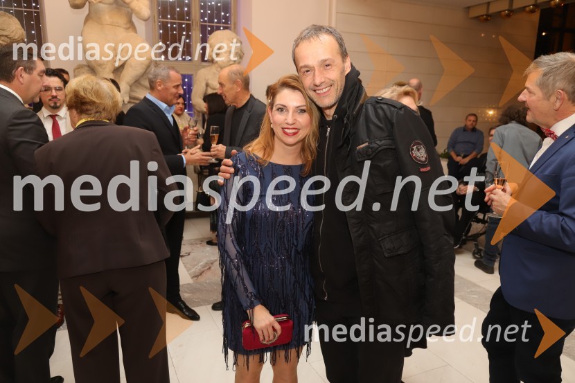  Petra Greiner Merlak, ustanoviteljica Zavoda 13, Slovenka leta 2017;  ... Planinska roža, premiera opere v SNG Maribor