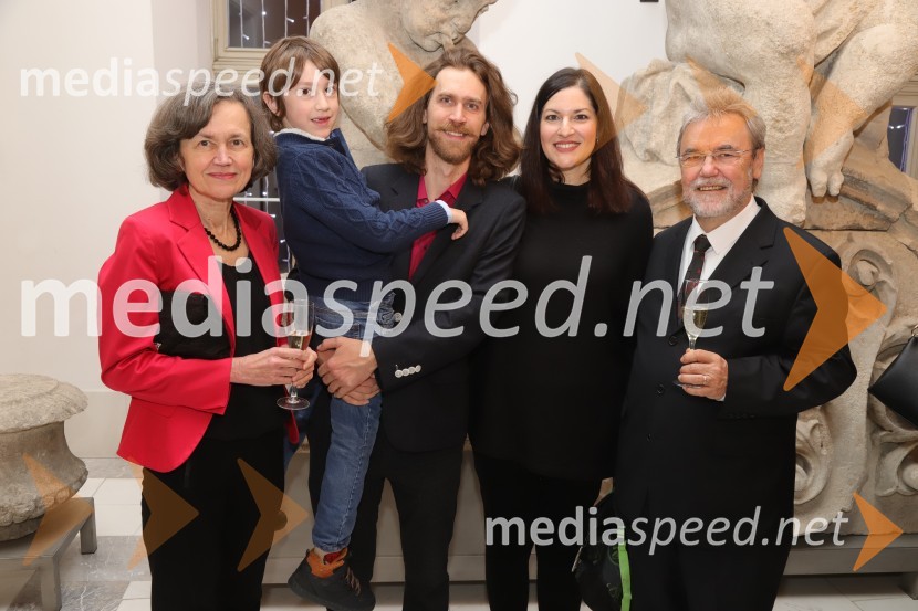  Nilda Luketič;  ... ;  Jernej Luketič, pevec, igralec;  ... ; mag. Zdravko Luketič, mestni svetnik MOM, Nova Slovenija – Krščanski demokratiPlaninska roža, premiera opere v SNG Maribor