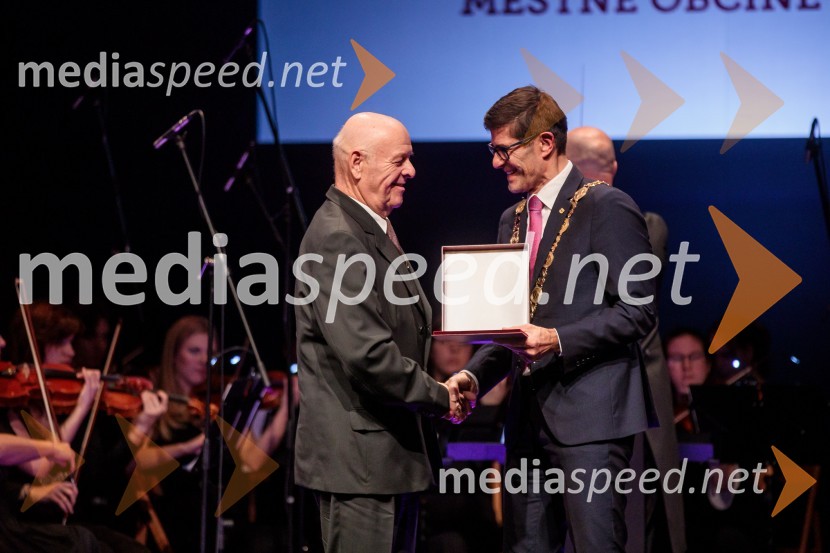  Vladislav Eržen ;  Matjaž Rakovec, župan Mestne občine KranjObčinski praznik v Kranju tradicionalno pospremila slavnostna akademija