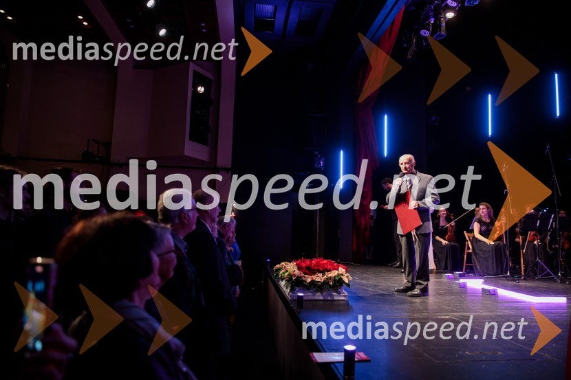  Matevž OmanObčinski praznik v Kranju tradicionalno pospremila slavnostna akademija