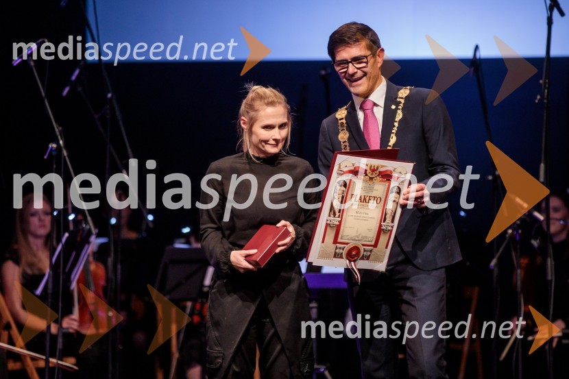  Maša Grij;  Matjaž Rakovec, župan Mestne občine KranjObčinski praznik v Kranju tradicionalno pospremila slavnostna akademija