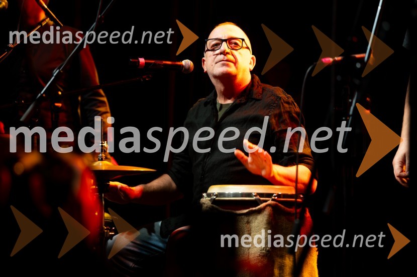  Dušan Obradinovič - Obra, član skupine Dan DIzštekanih 10, poklon Vladu Kreslinu