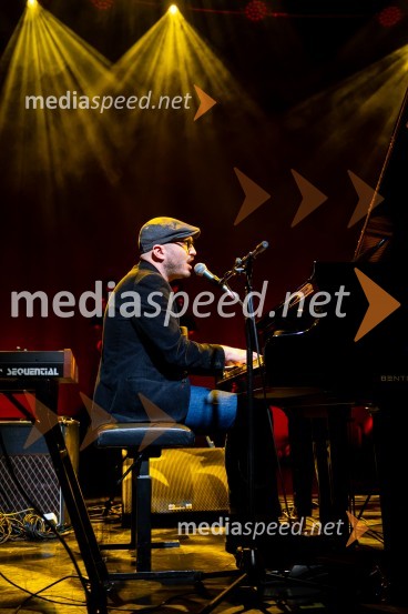  Alex Raztresen, glasba skupina JardierIzštekanih 10, poklon Vladu Kreslinu