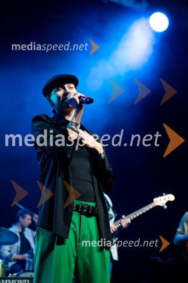  Mia Puhar Rodin - Masayah, pevkaIzštekanih 10, poklon Vladu Kreslinu