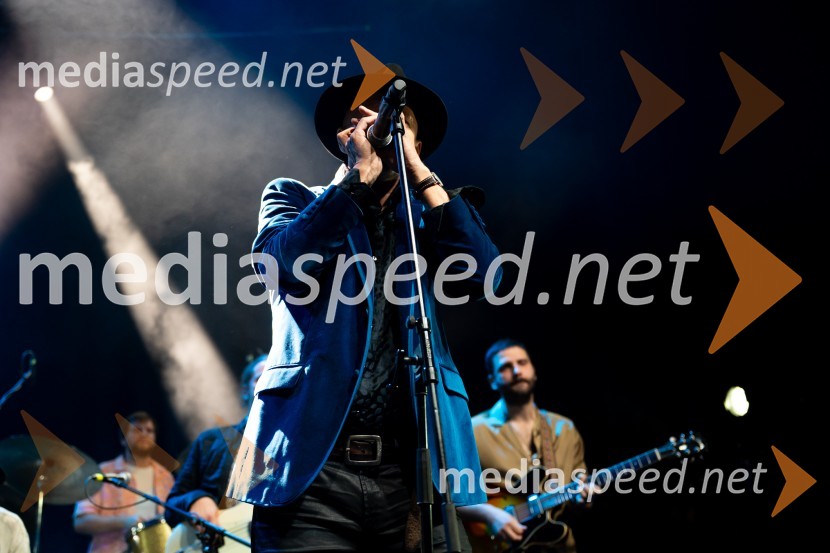  Vlado Kreslin, glasbenikIzštekanih 10, poklon Vladu Kreslinu