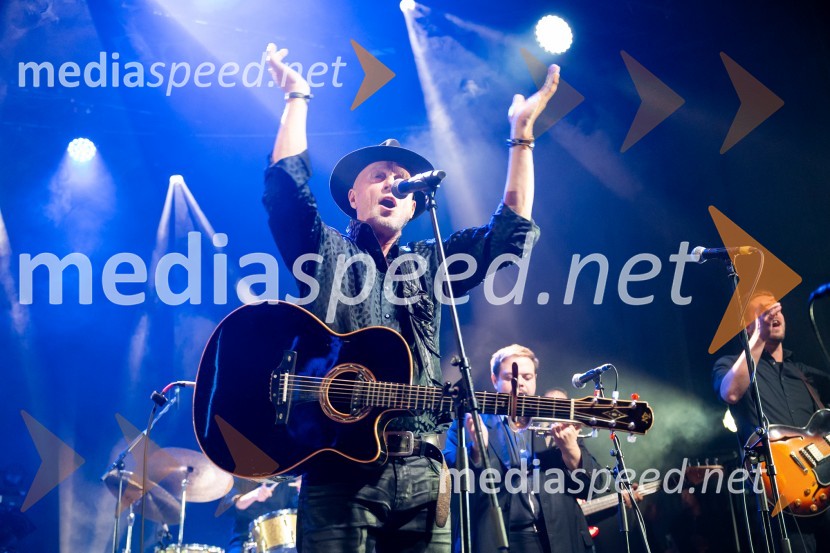  Vlado Kreslin, glasbenikIzštekanih 10, poklon Vladu Kreslinu