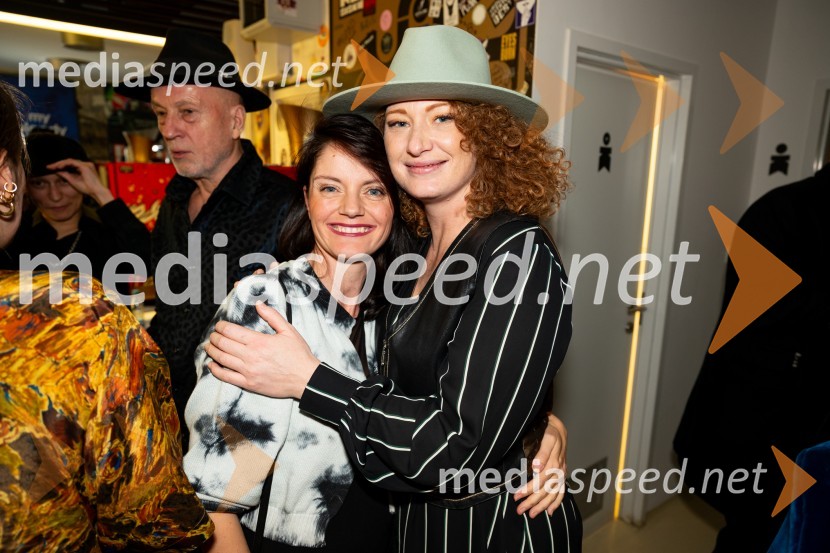  Katjuša Štingl, PR- ovka, novinarka;  Marina  Mårtensson, pevkaIzštekanih 10, poklon Vladu Kreslinu