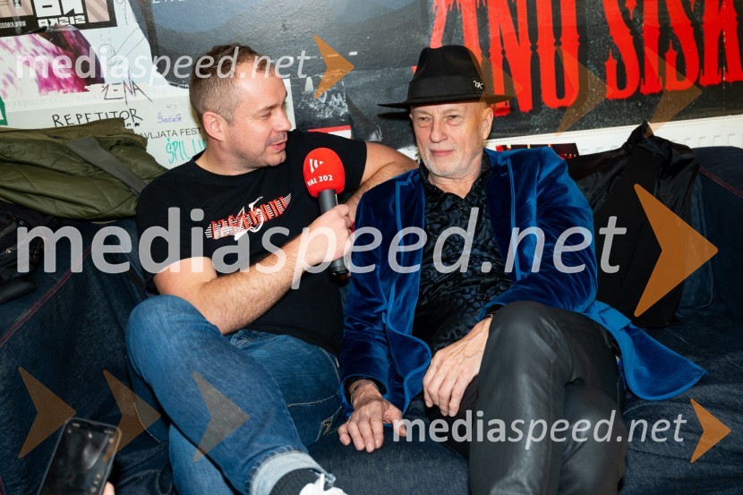  ... ;  Vlado Kreslin, glasbenikIzštekanih 10, poklon Vladu Kreslinu