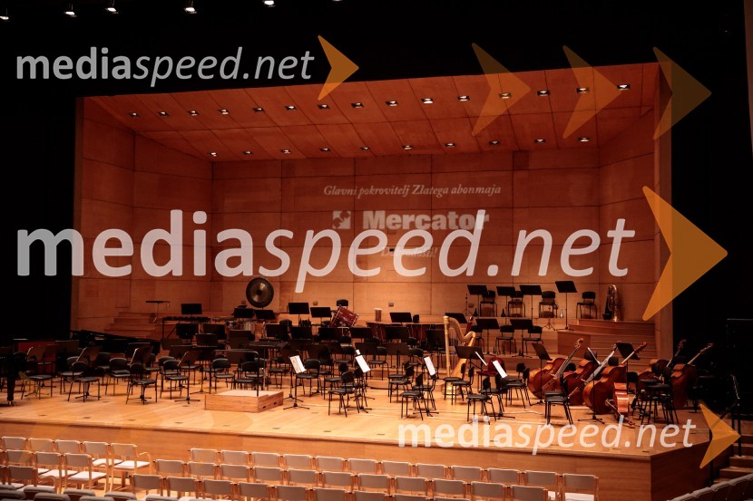 Madžarski narodni filharmonični orkester na odru Cankarjevega doma