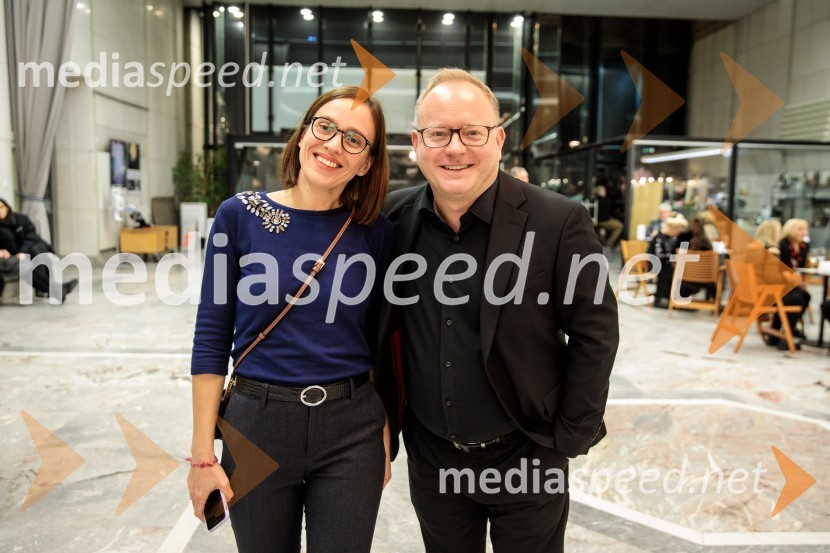  ... ; mag. Aleš Drenik, vodja programa resne glasbe, opere in balet, Cankarjev domMadžarski narodni filharmonični orkester na odru Cankarjevega doma