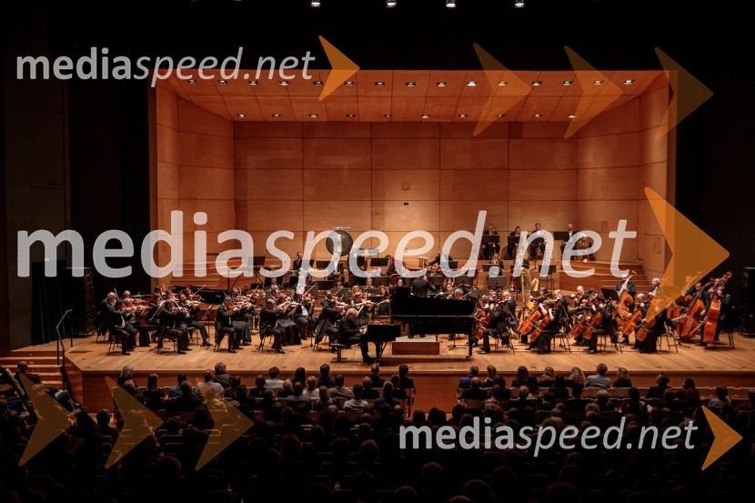 Madžarski narodni filharmonični orkester na odru Cankarjevega doma