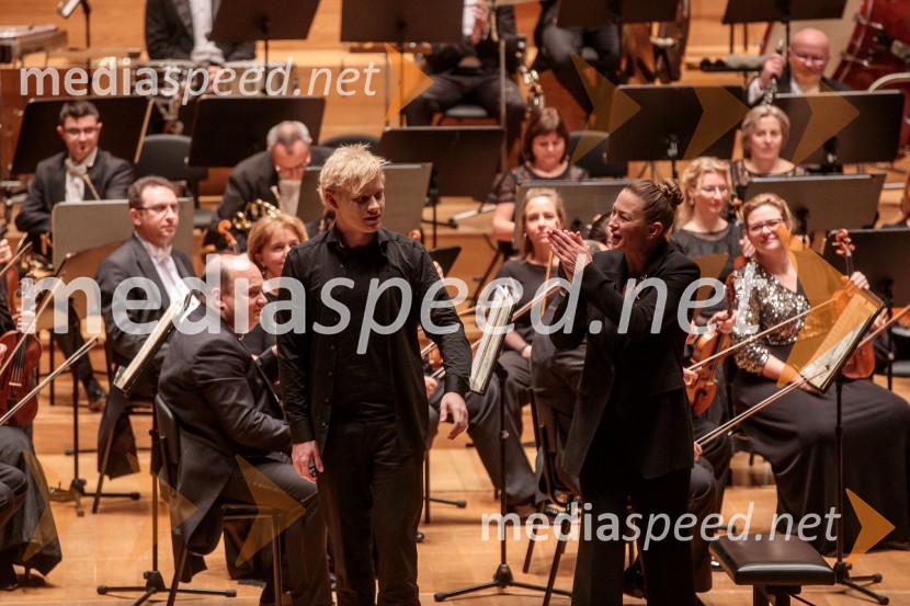  Alexander Malofeev, solist, klavir;  Alevtina Ioffe, dirigentkaMadžarski narodni filharmonični orkester na odru Cankarjevega doma