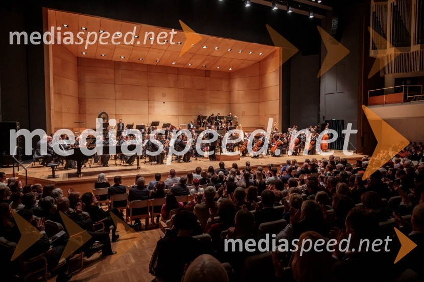 Madžarski narodni filharmonični orkester na odru Cankarjevega doma