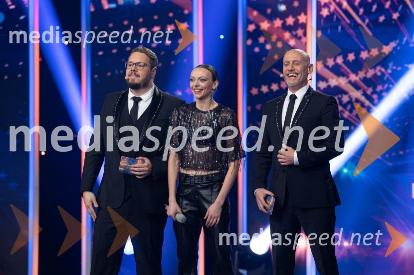  Sašo Stare, stand up komik, voditelj;  Tatjana Gajanović, plesalka;  Peter Poles, televizijski voditeljSlovenija ima talent 2023, peta polfinalna oddaja