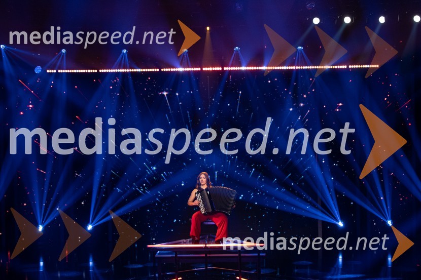 Špela Šemrl, harmonikaricaSlovenija ima talent 2023, peta polfinalna oddaja