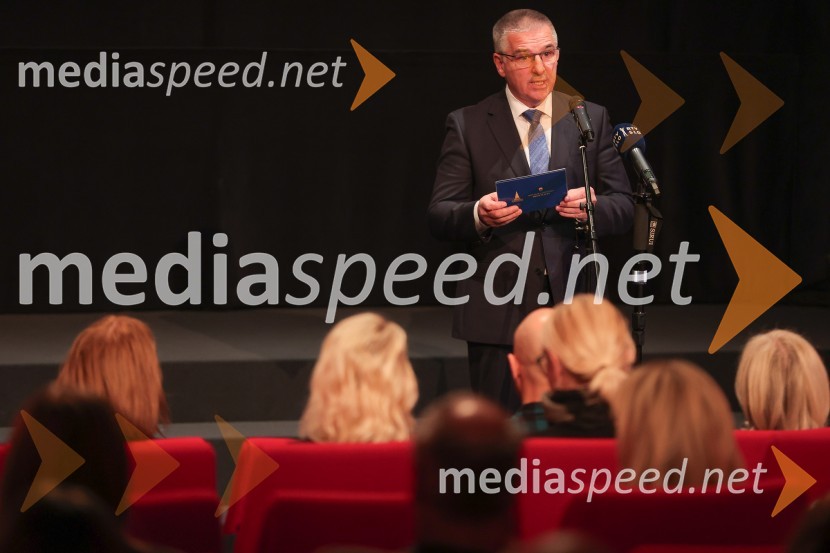  Marko Lotrič, predsednik, Državni svetŽivljenja Tomaža Kajzerja, druga sezona nanizanke