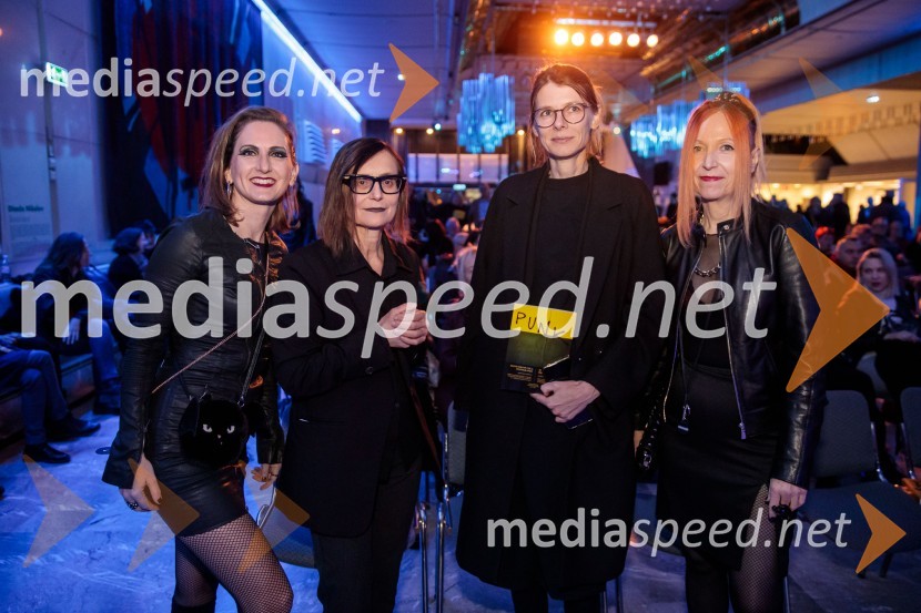  Katja Ogrin, kustosinja, Cankarjev dom; dr. Marina Gržinić, ZRC SAZU;  ... ;  Zvezdana Lazar, Cankarjev domOdprtje razstave Slovenski punk in fotografija, Cankarjev dom