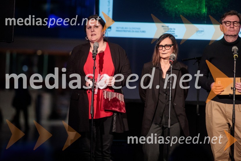  Uršula Cetinski, generalna direktorica, Cankarjev dom; dr. Marina Gržinić, ZRC SAZU; prof. dr. Oto Luthar, znanstveni svetnik in direktor ZRC SAZUOdprtje razstave Slovenski punk in fotografija, Cankarjev dom