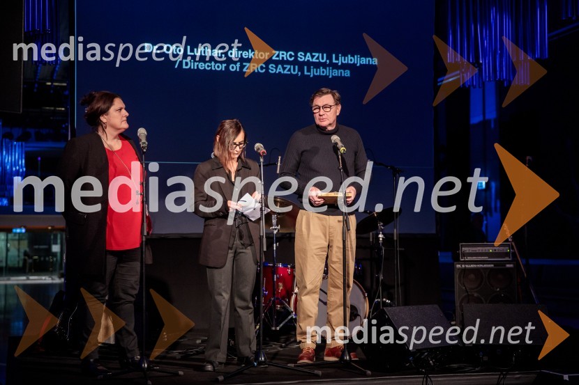  Uršula Cetinski, generalna direktorica, Cankarjev dom; dr. Marina Gržinić, ZRC SAZU; prof. dr. Oto Luthar, znanstveni svetnik in direktor ZRC SAZUOdprtje razstave Slovenski punk in fotografija, Cankarjev dom