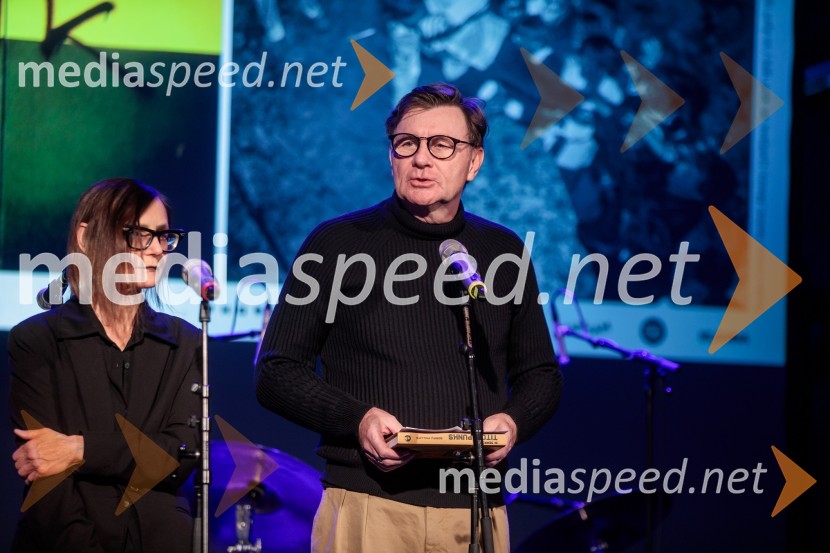 dr. Marina Gržinić, ZRC SAZU; prof. dr. Oto Luthar, znanstveni svetnik in direktor ZRC SAZUOdprtje razstave Slovenski punk in fotografija, Cankarjev dom