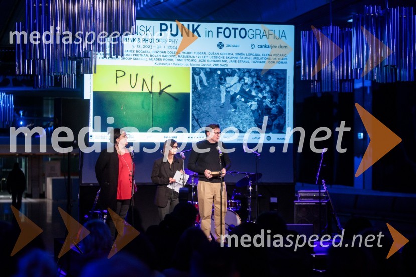  Uršula Cetinski, generalna direktorica, Cankarjev dom; dr. Marina Gržinić, ZRC SAZU; prof. dr. Oto Luthar, znanstveni svetnik in direktor ZRC SAZUOdprtje razstave Slovenski punk in fotografija, Cankarjev dom