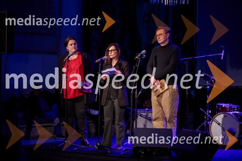  Uršula Cetinski, generalna direktorica, Cankarjev dom; dr. Marina Gržinić, ZRC SAZU; prof. dr. Oto Luthar, znanstveni svetnik in direktor ZRC SAZUOdprtje razstave Slovenski punk in fotografija, Cankarjev dom